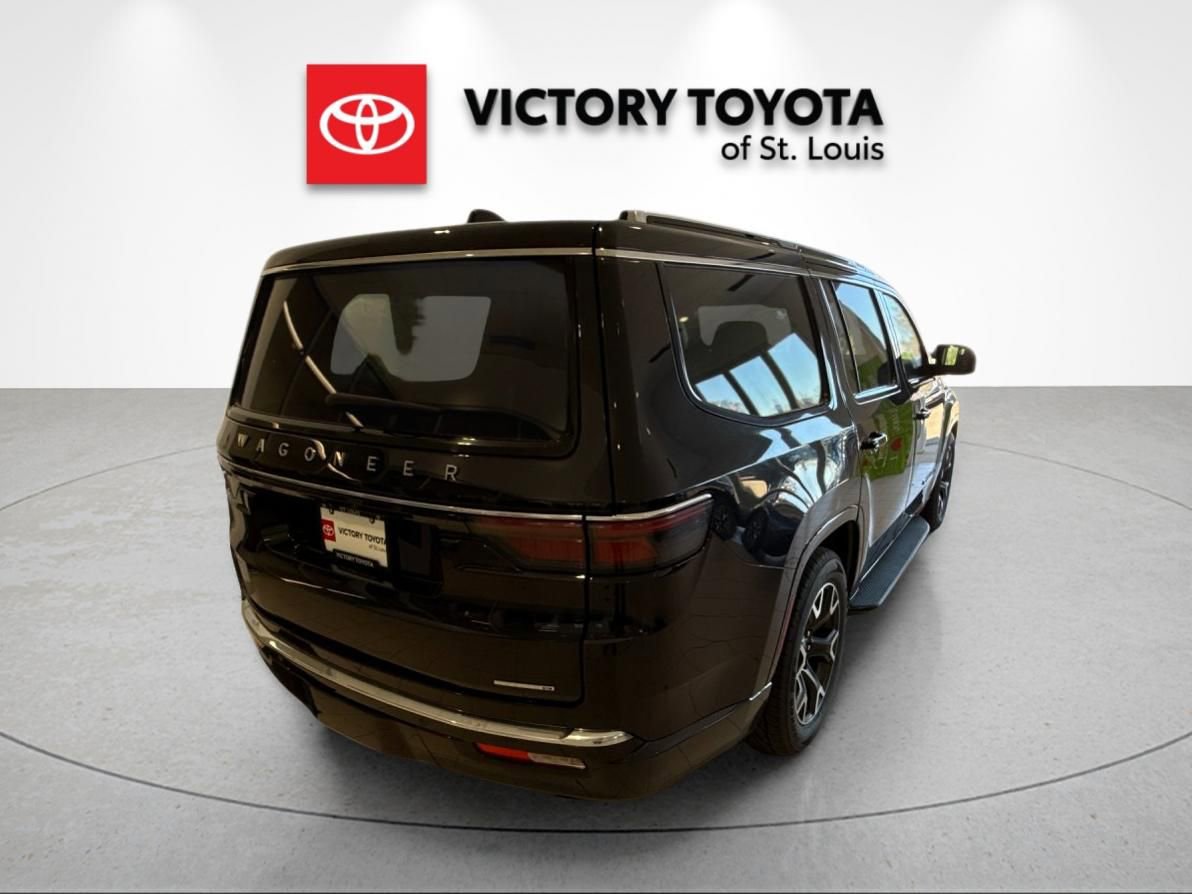 Used 2024 Jeep Wagoneer Series III image 3