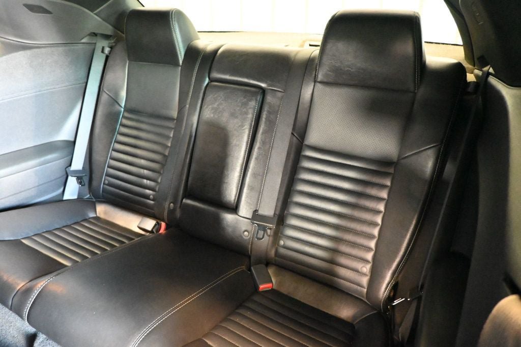Used 2010 Dodge Challenger R/T RWD image 15