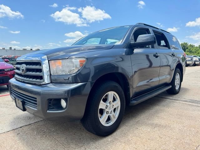 Used 2017 Toyota Sequoia SR5 w/ Premium Package RWD image 3