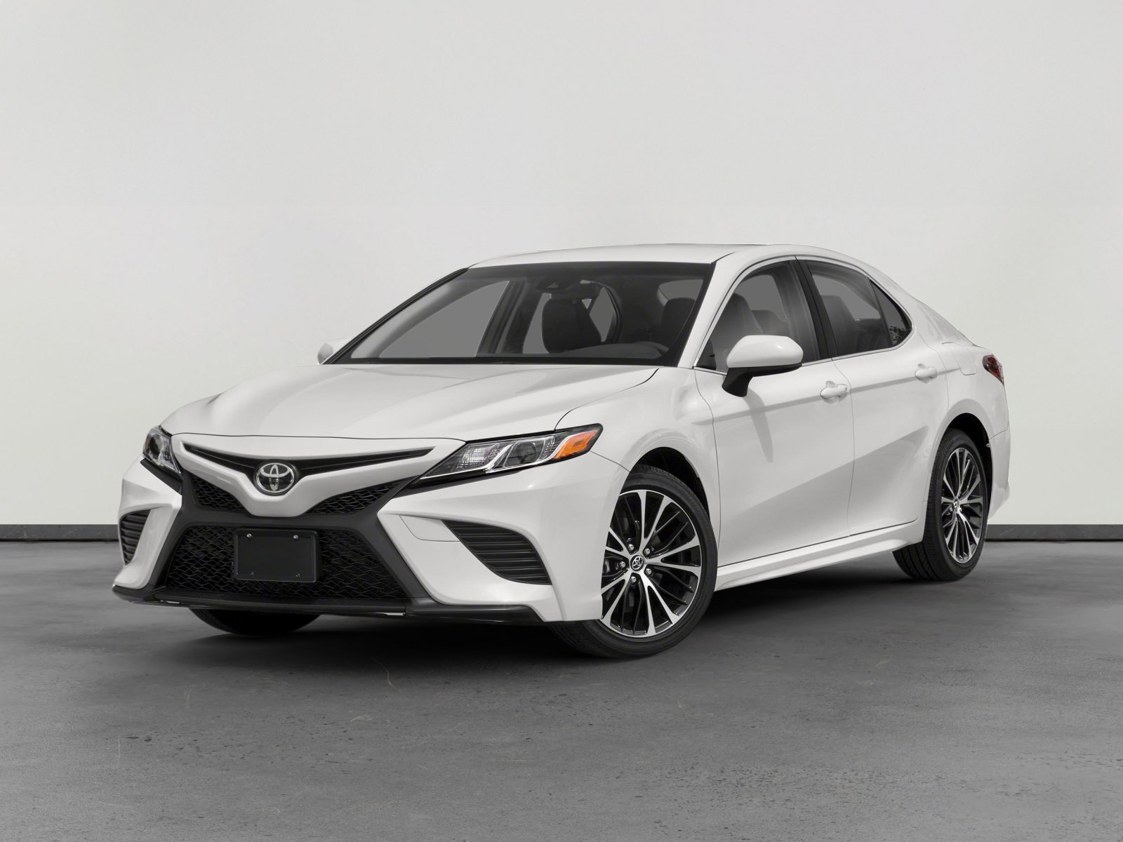 Used 2018 Toyota Camry SE w/ Moonroof Package