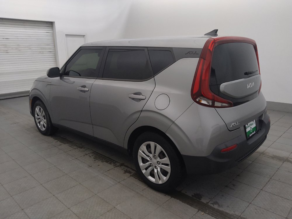 Used 2022 Kia Soul LX FWD image 3