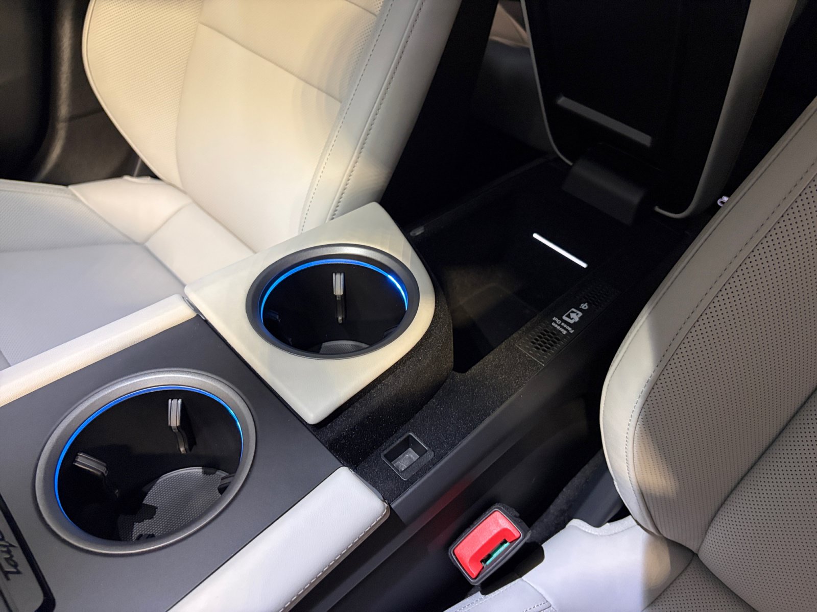 Certified 2022 Porsche Taycan 4S AWD/4WD image 35