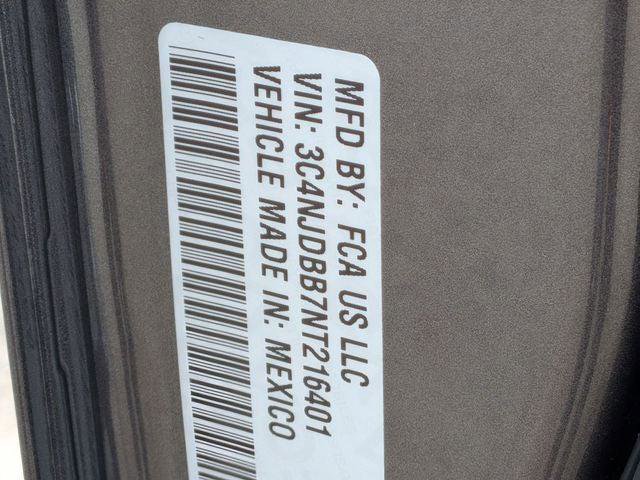 Certified 2022 Jeep Compass Latitude image 31