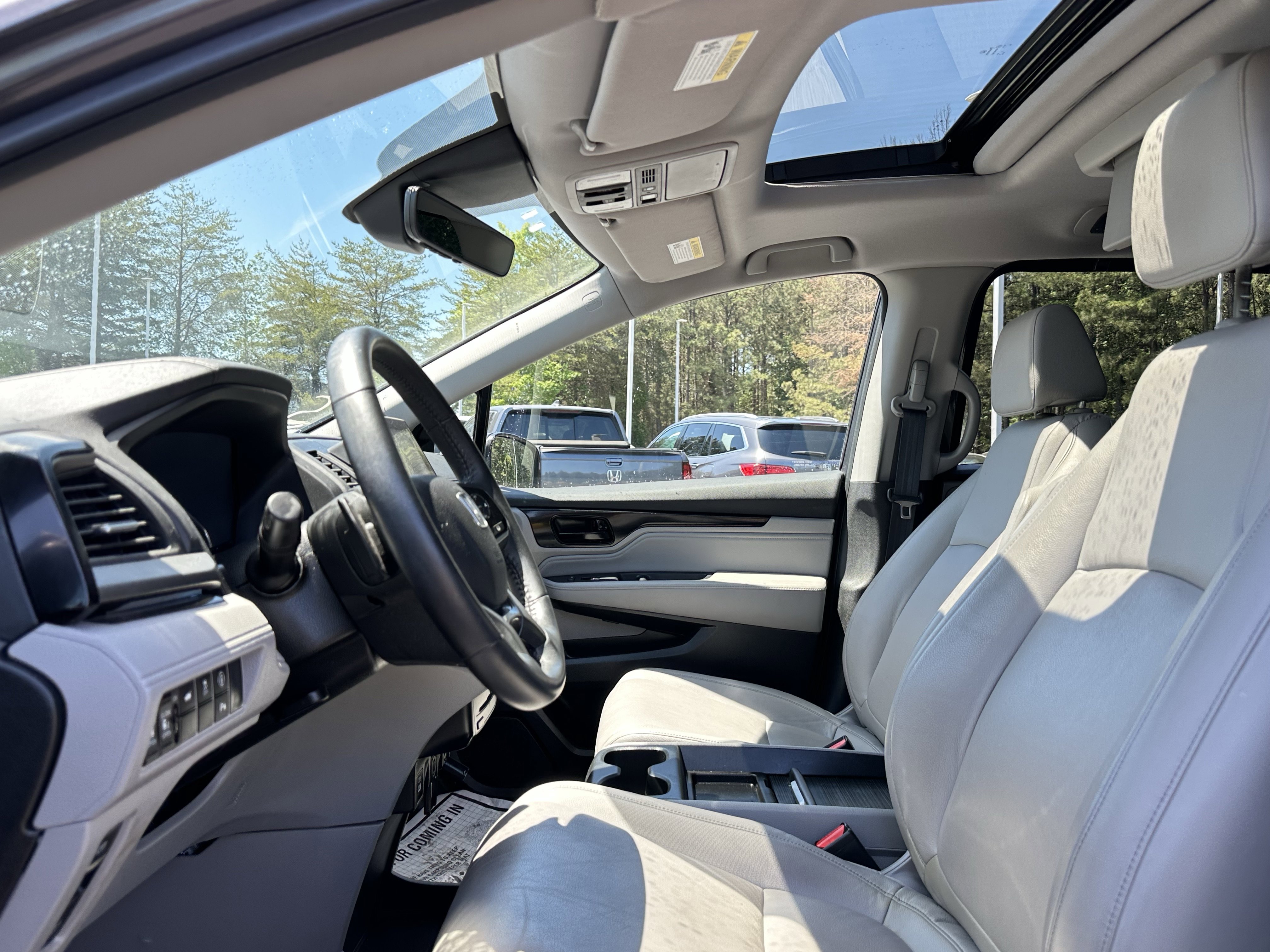 Used 2023 Honda Odyssey Touring image 7