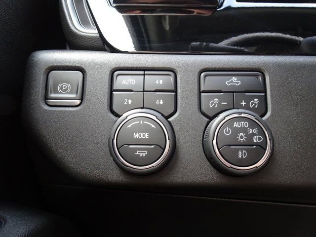 Used 2023 Chevrolet Silverado 1500 RST image 30