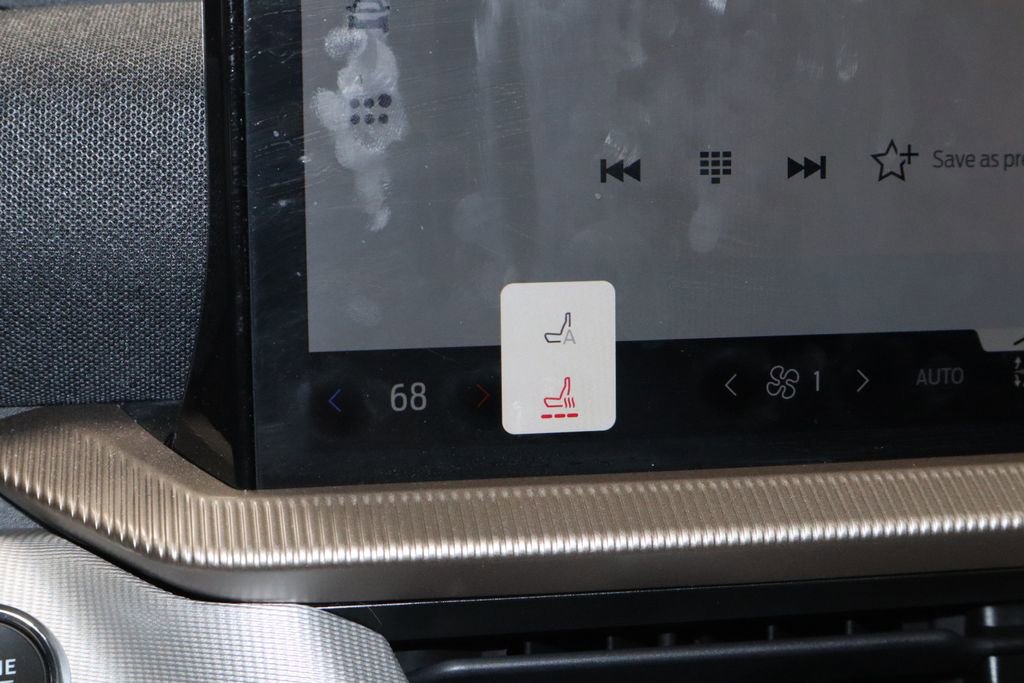 Certified 2025 Ford Explorer Active image 4