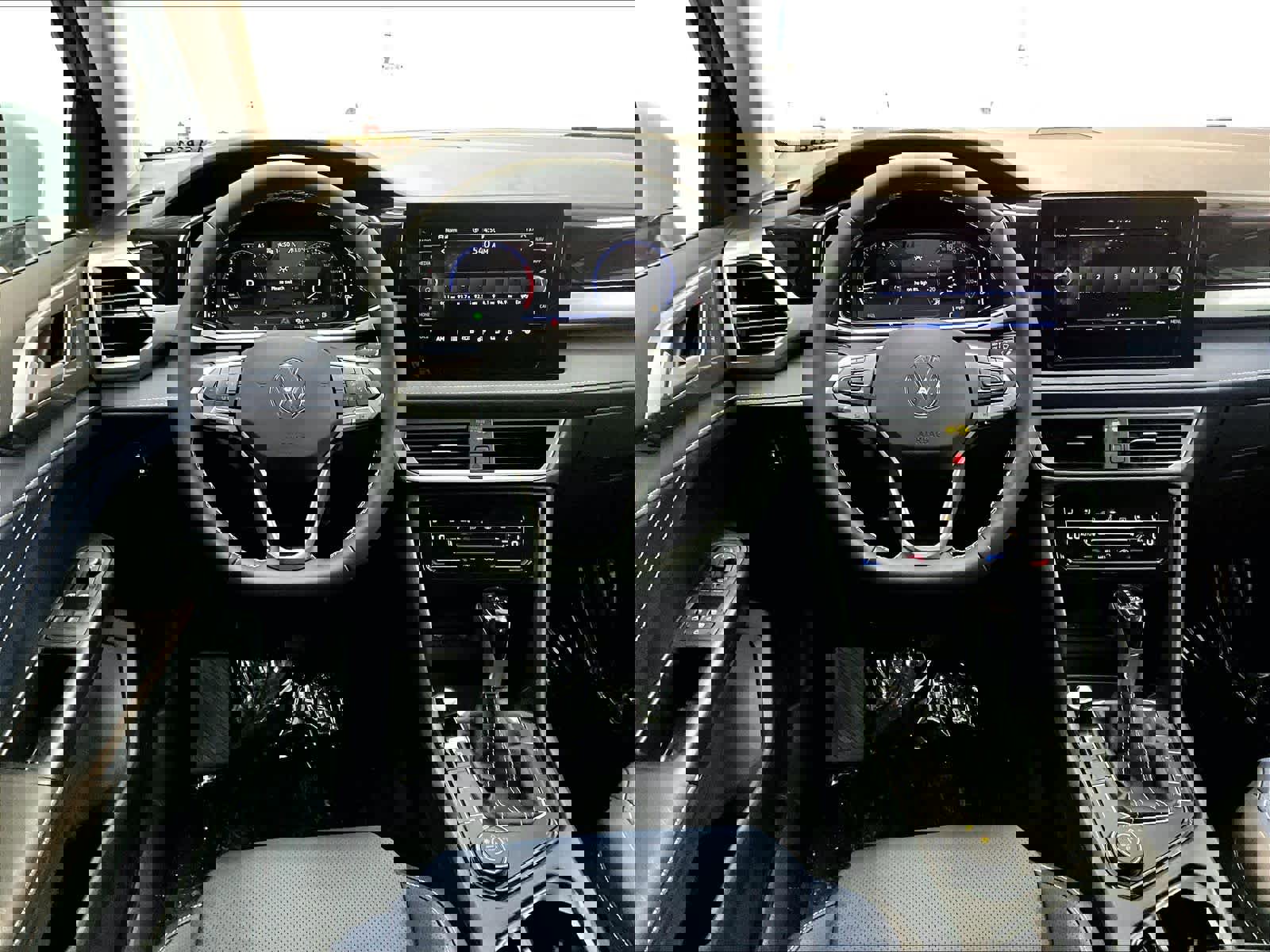 New 2026 Volkswagen Taos SEL image 15