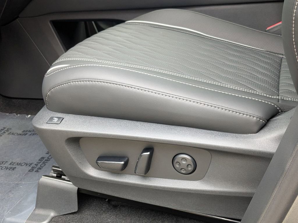 New 2026 INFINITI QX60 Autograph image 13