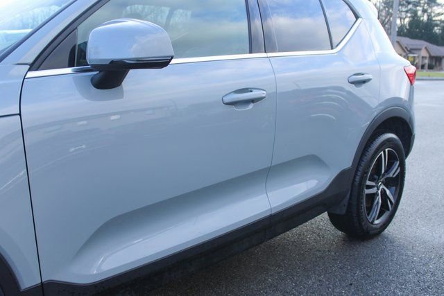 Used 2025 Volvo XC40 B5 Plus image 44