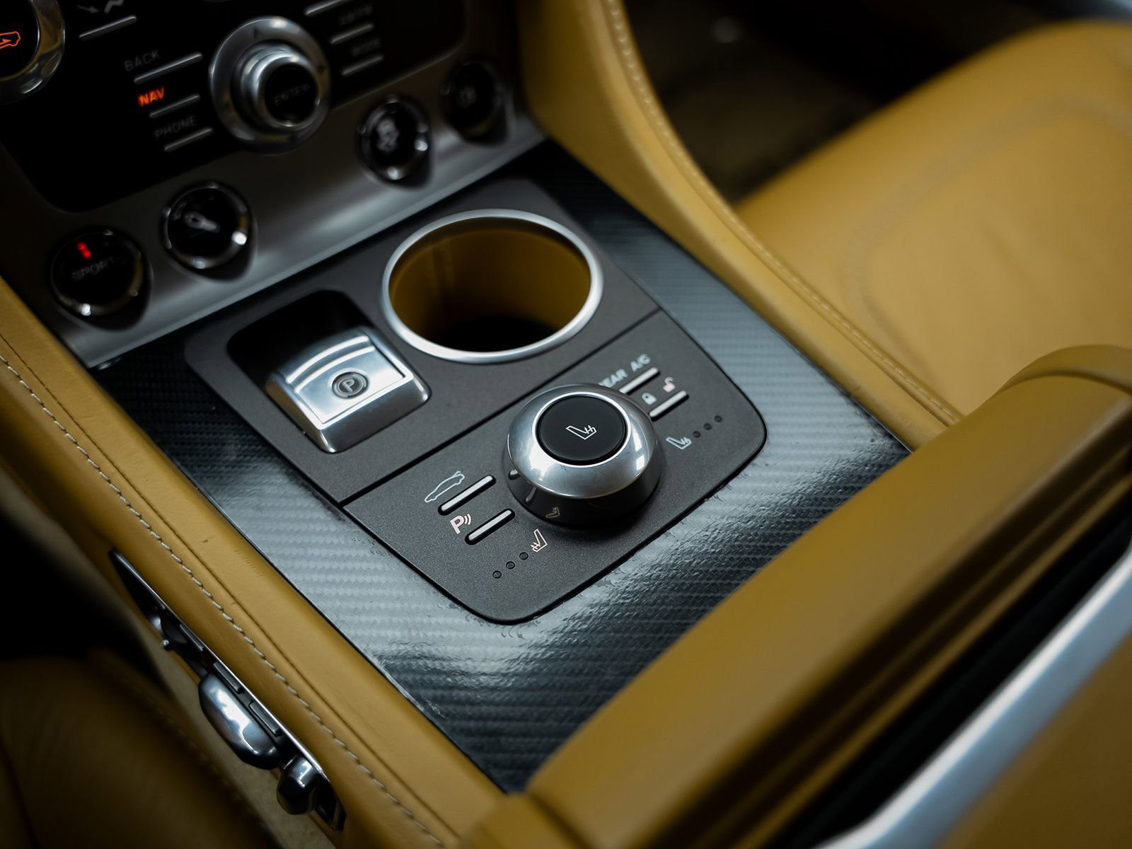 Used 2015 Aston Martin Rapide S RWD image 52