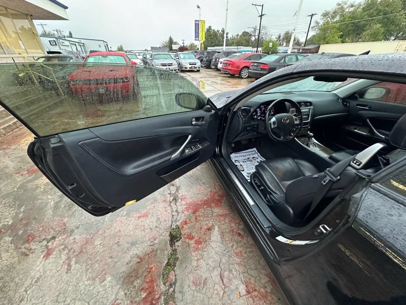 Used 2011 Lexus IS 250C w/ Luxury Pkg RWD image 9