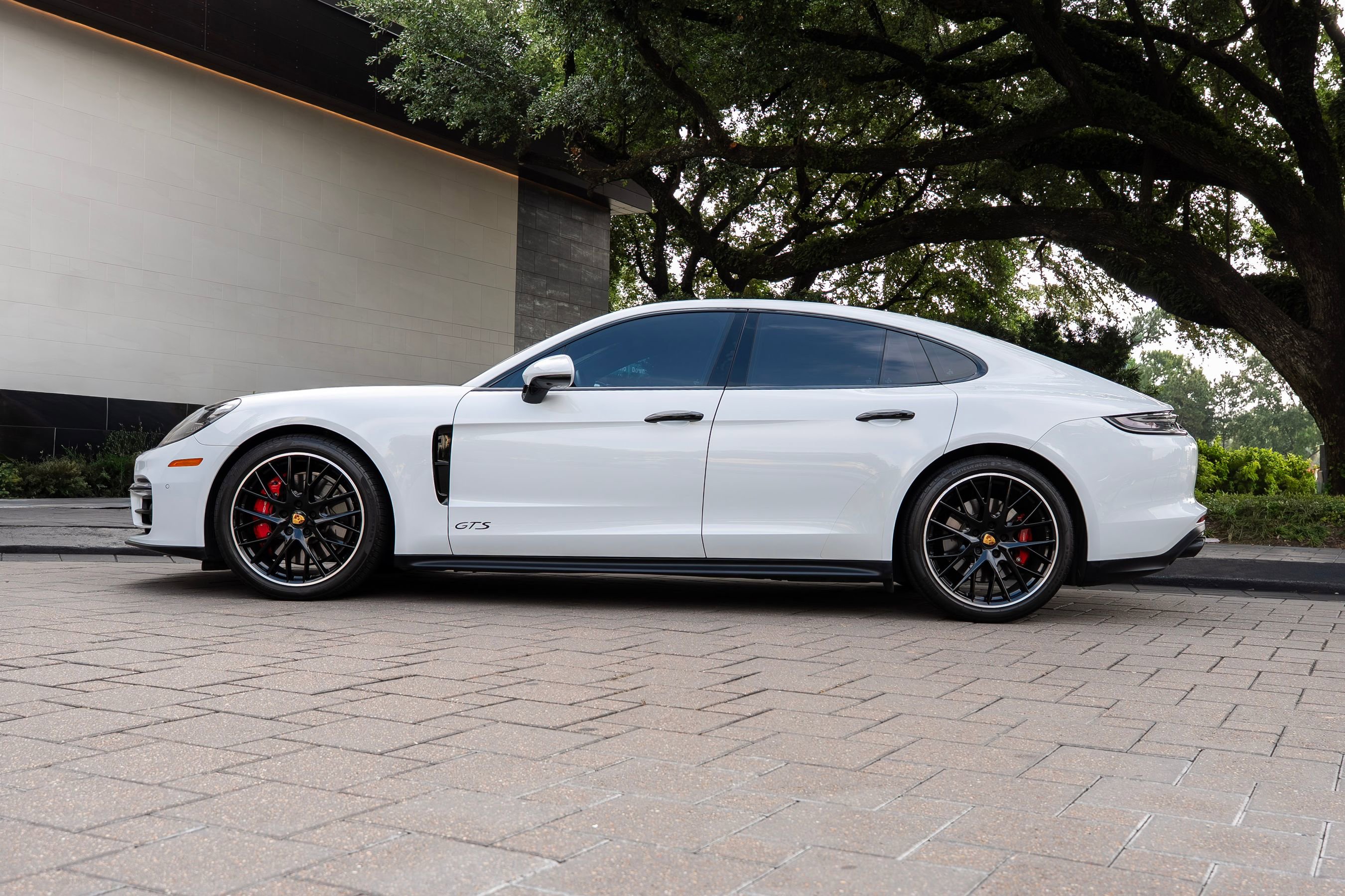 Used 2023 Porsche Panamera GTS AWD/4WD image 17