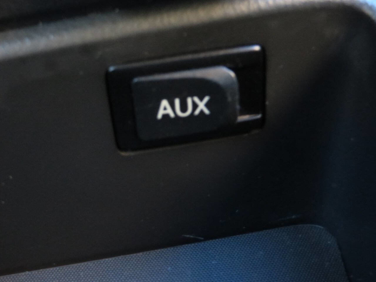 Used 2009 Toyota Matrix S image 17