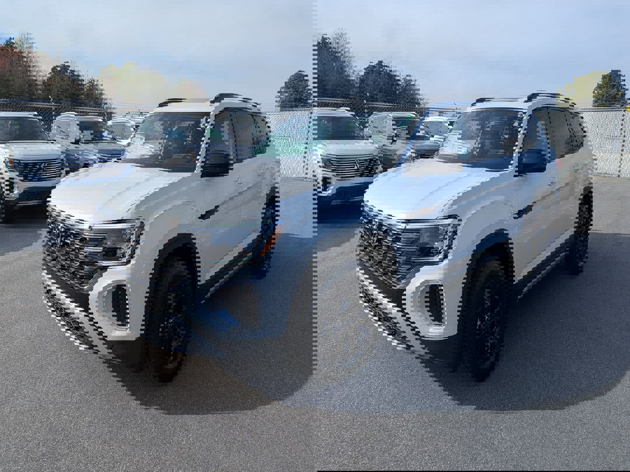 New 2026 Volkswagen Atlas Peak Edition image 7