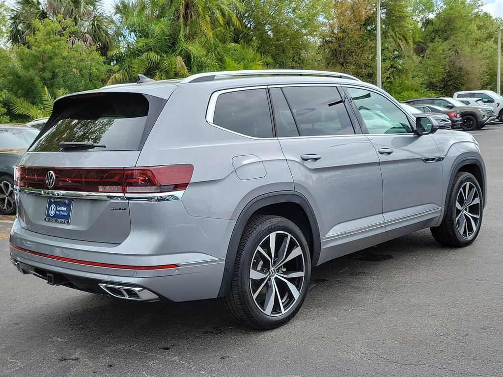 Certified 2025 Volkswagen Atlas SEL Premium R-Line image 3