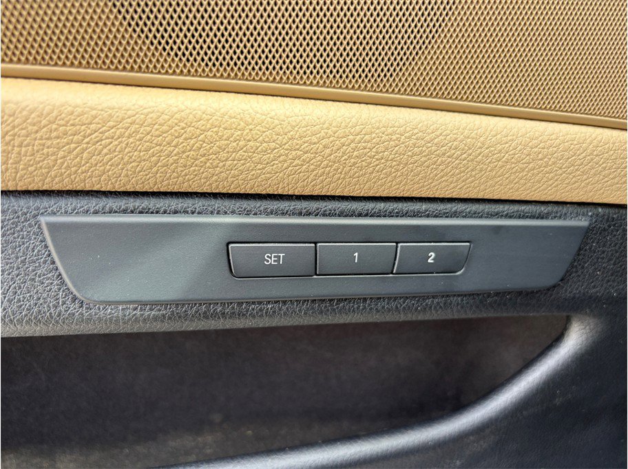 Used 2016 BMW 528i Sedan image 19