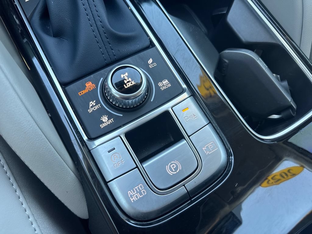 Used 2025 Kia Telluride SX Prestige AWD/4WD image 30