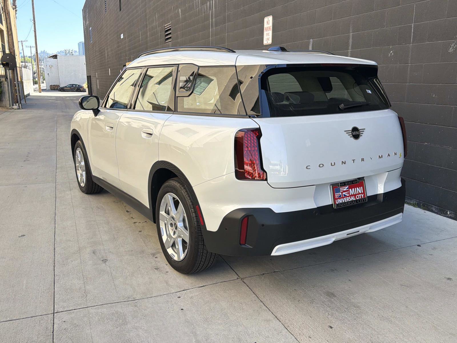 Used 2025 MINI Cooper Countryman SE image 3