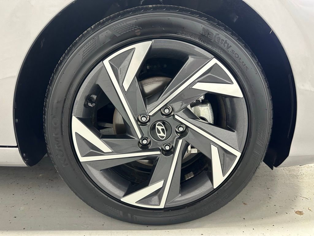 Used 2025 Hyundai Elantra Sport image 54