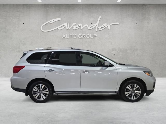 Used 2019 Nissan Pathfinder S image 17