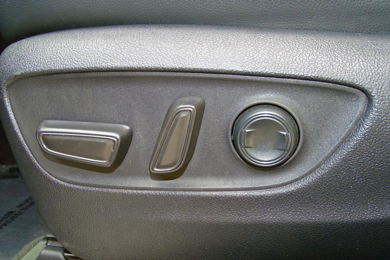 Used 2022 Toyota Highlander Platinum AWD/4WD image 12