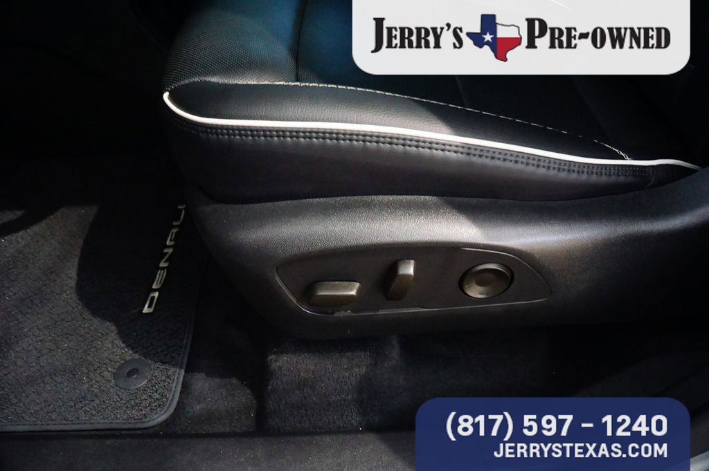 Used 2025 GMC Acadia Denali FWD image 17