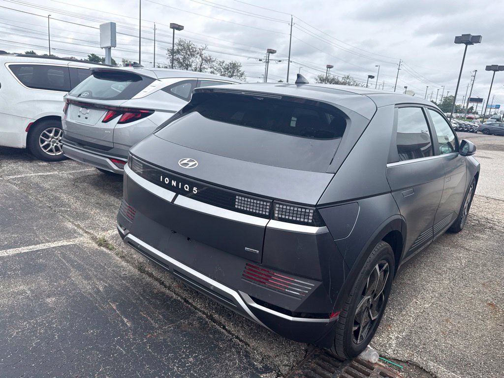 Used 2023 Hyundai Ioniq 5 SEL AWD/4WD image 4