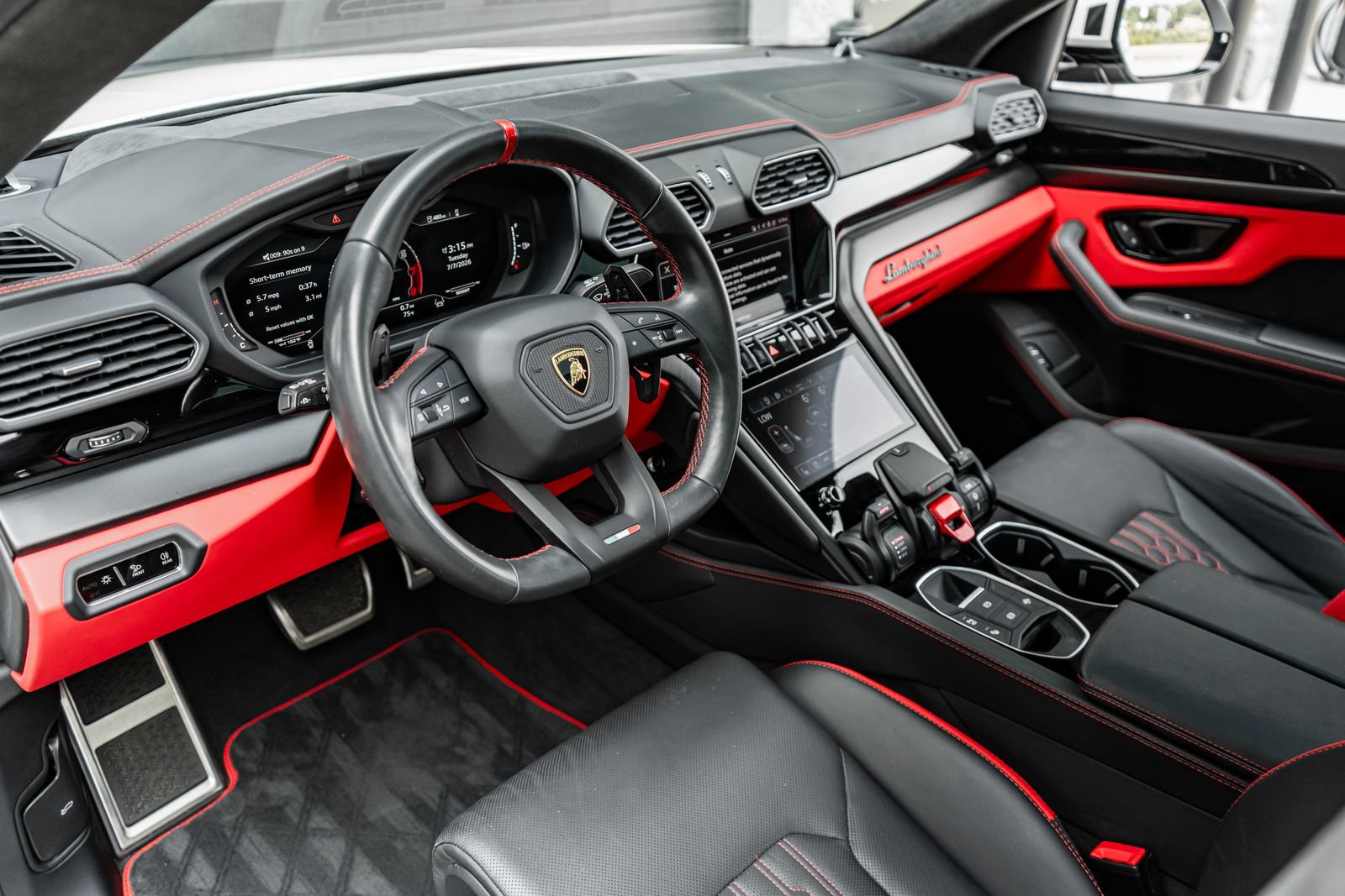 Used 2023 Lamborghini Urus S AWD/4WD image 28