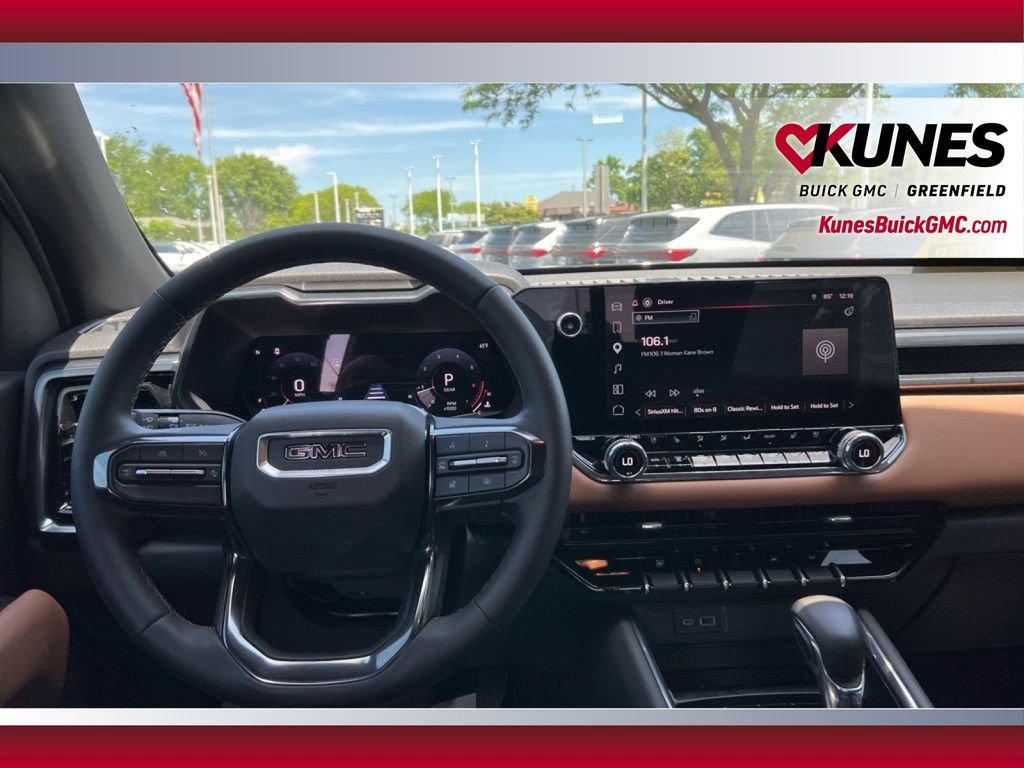 Used 2026 GMC Canyon AT4 w/ Technology Plus Package AWD/4WD image 17