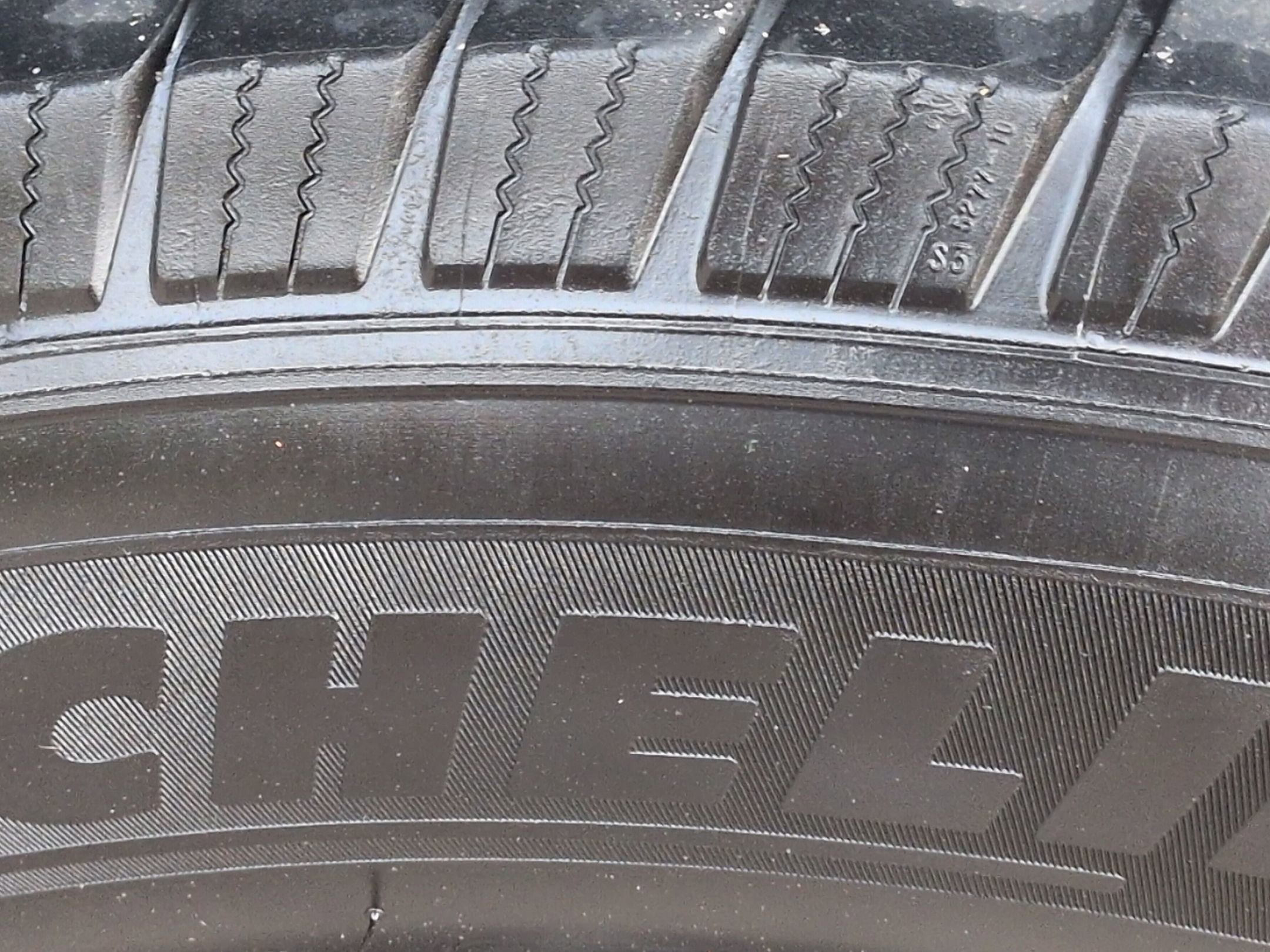 Certified 2022 Ford F350 Lariat w/ Black Appearance Package image 11