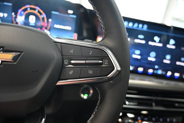 New 2026 Chevrolet Traverse LT w/ Sun and Wheel Package FWD image 23