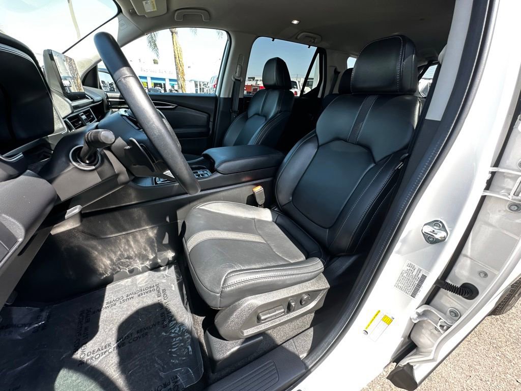 Used 2025 Honda Pilot EX-L image 16
