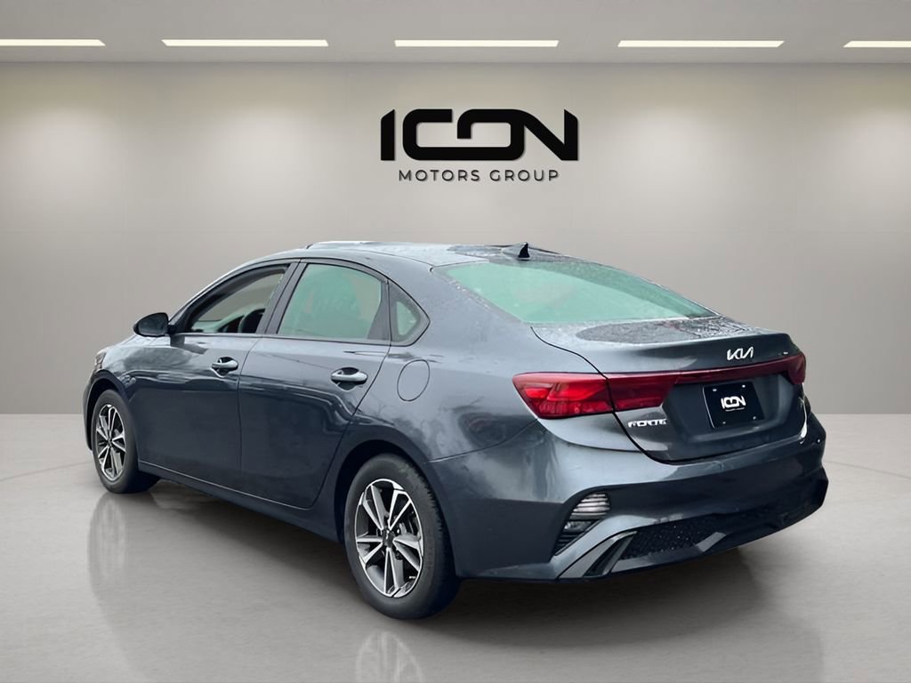 Used 2023 Kia Forte LXS FWD image 3