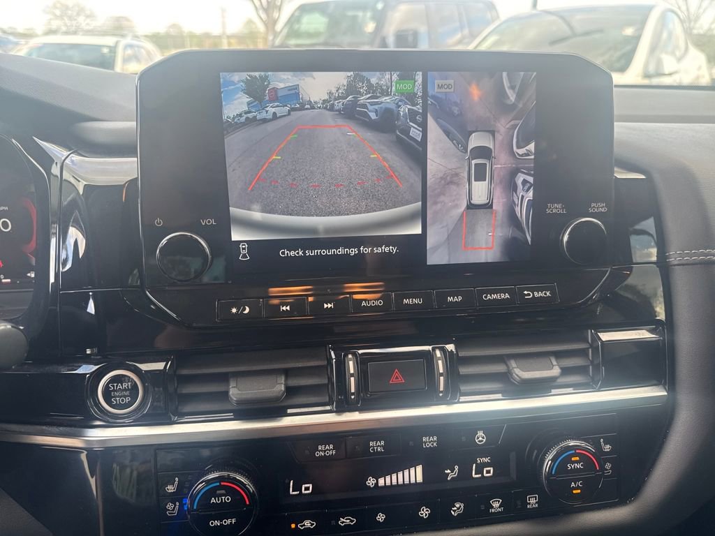 Used 2022 Nissan Pathfinder Platinum w/ Cargo Package image 18