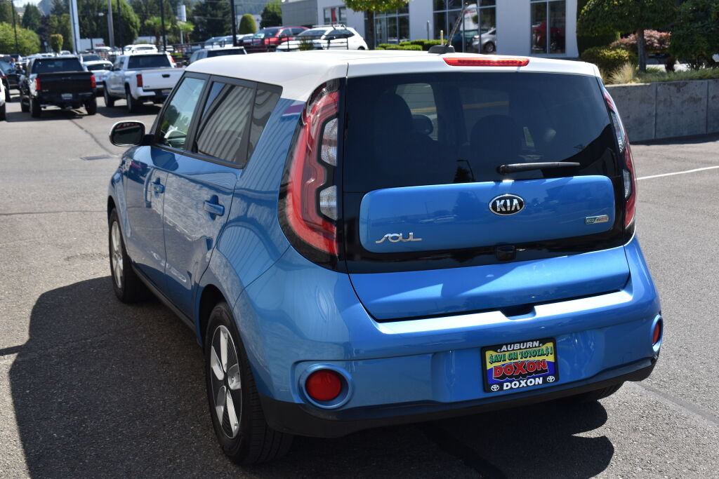 Used 2017 Kia Soul EV FWD image 7
