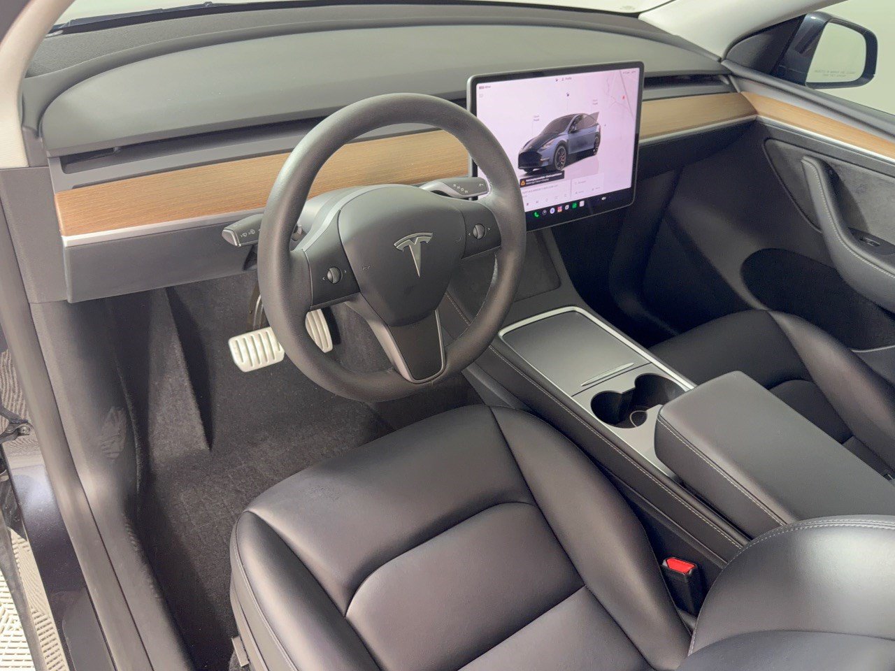 Used 2025 Tesla Model Y Performance AWD/4WD image 4