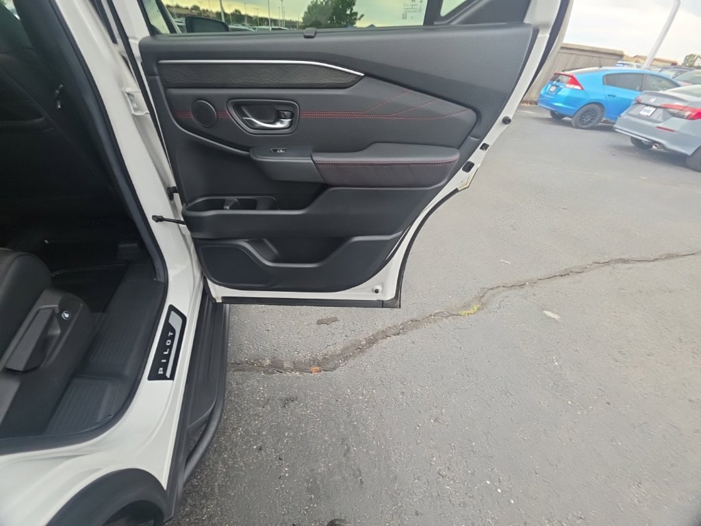 Certified 2026 Honda Pilot Black Edition image 31
