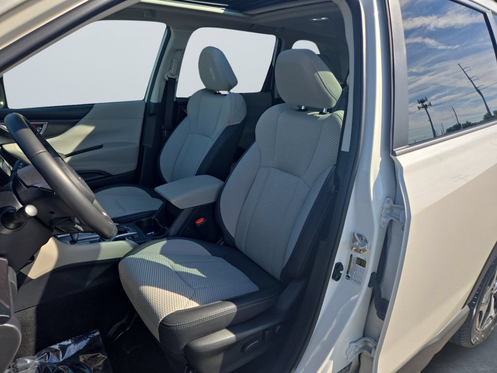 Certified 2023 Subaru Forester Premium AWD/4WD image 9
