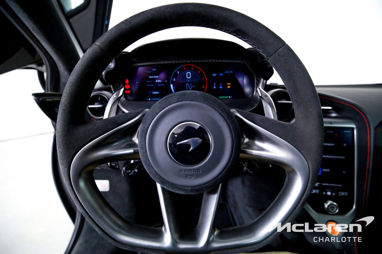 Used 2025 McLaren 750S RWD image 14