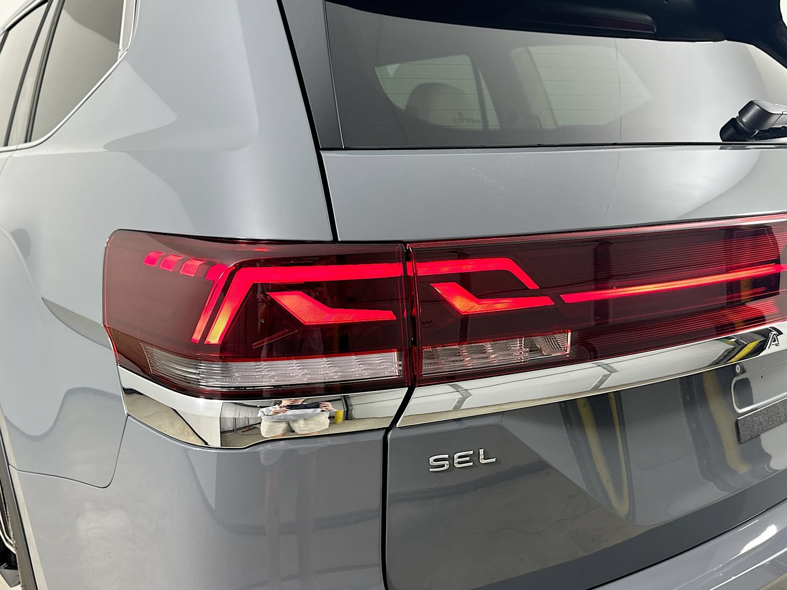 New 2026 Volkswagen Atlas SEL Premium R-Line AWD/4WD image 13