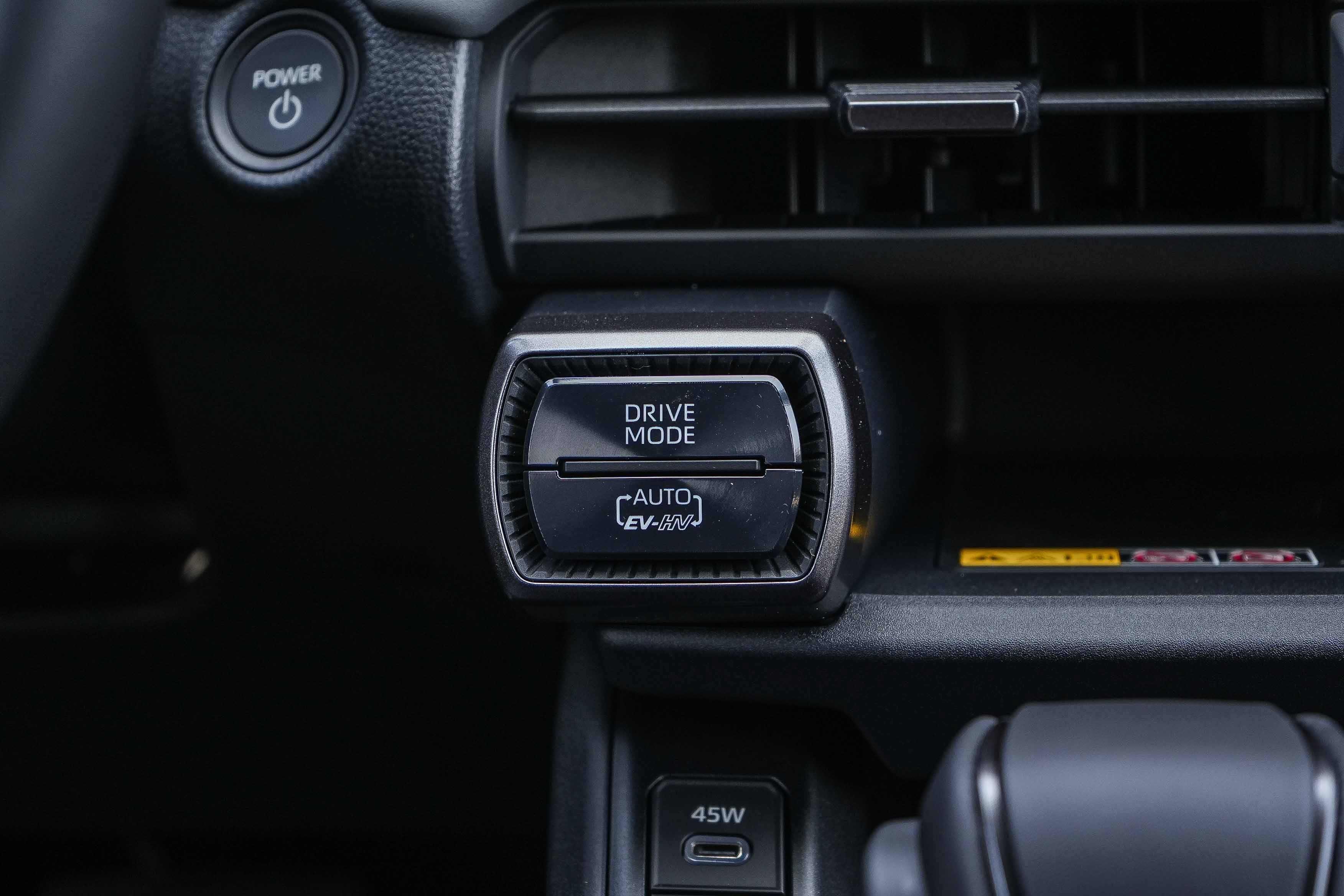 New 2026 Toyota RAV4 XSE AWD/4WD image 18