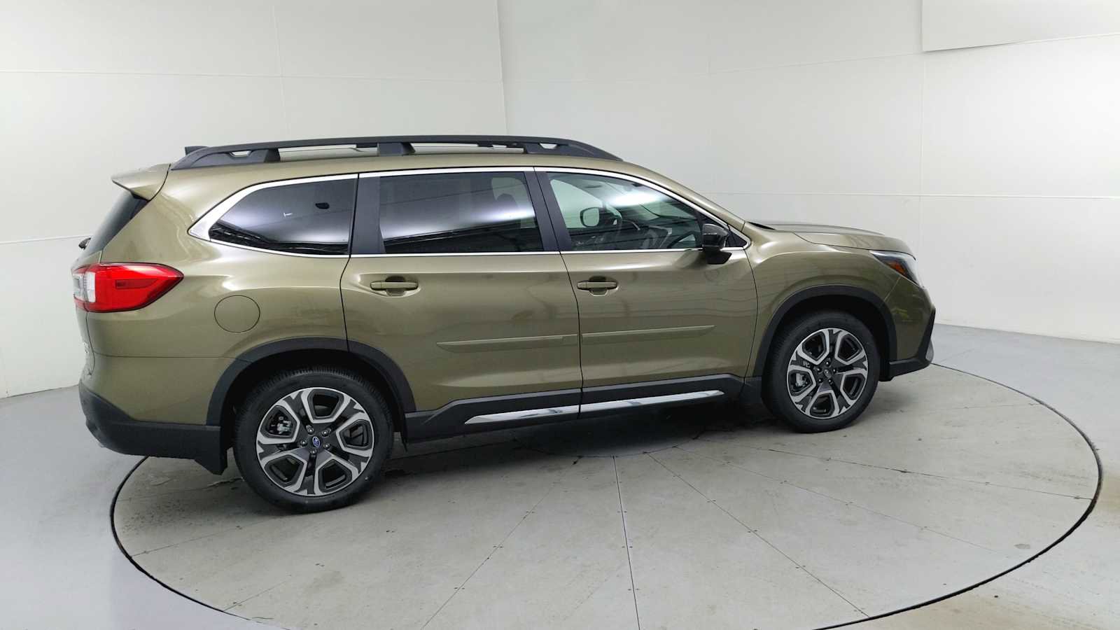 New 2025 Subaru Ascent Limited image 11