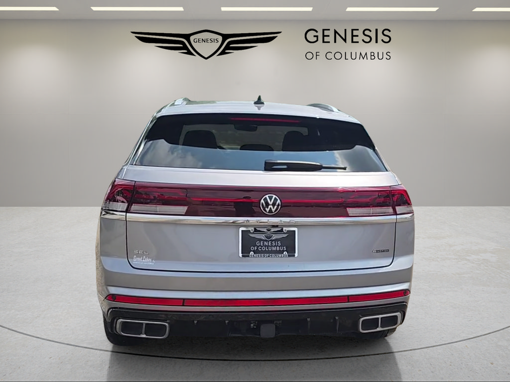 Used 2024 Volkswagen Atlas Cross Sport SEL R-Line AWD/4WD image 4