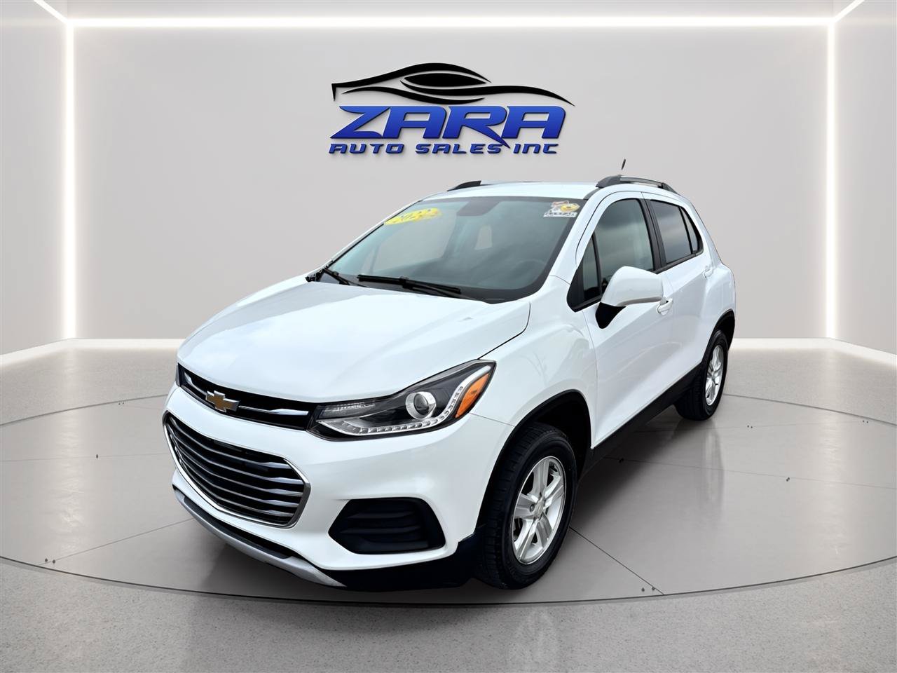 Used 2022 Chevrolet Trax LT w/ LT Convenience Package AWD/4WD image 1