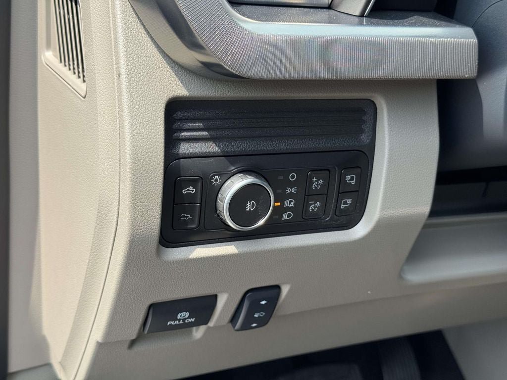 New 2026 Ford F350 Platinum w/ Platinum Plus Package AWD/4WD image 20