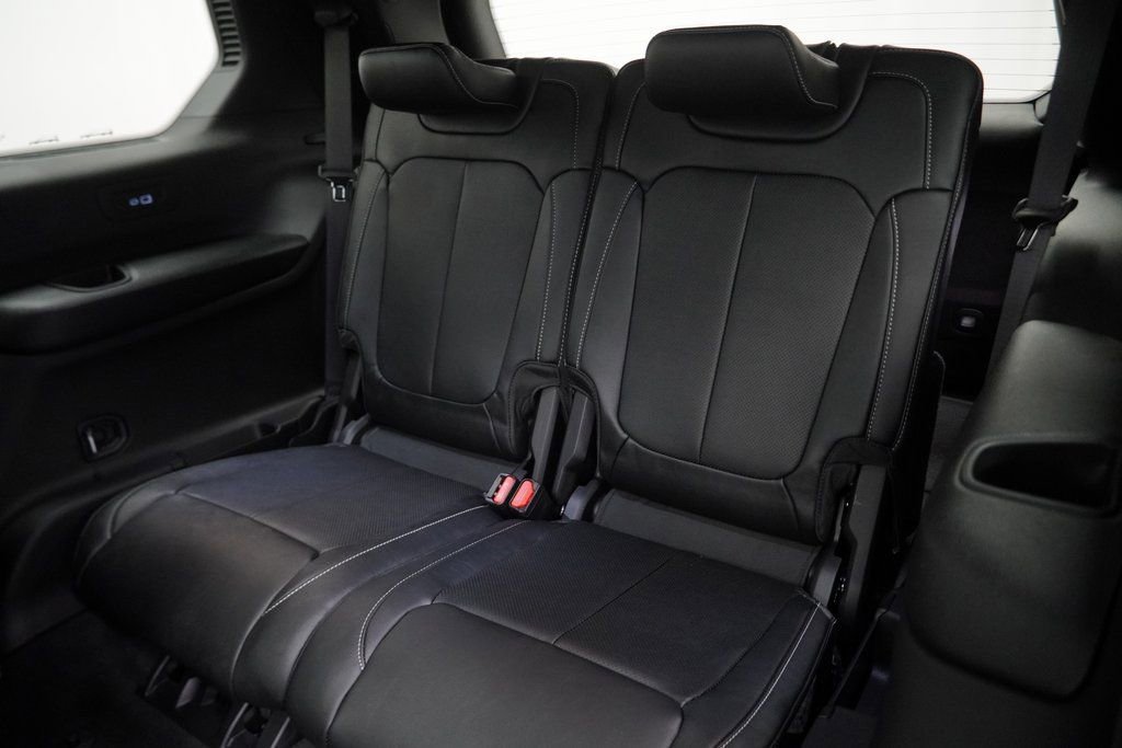 New 2026 Jeep Grand Cherokee L Limited image 17