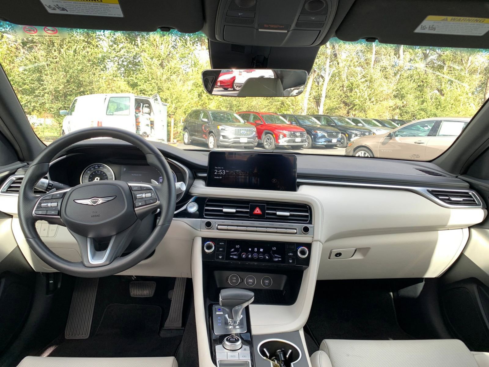 Used 2025 Genesis G70 2.5T image 33