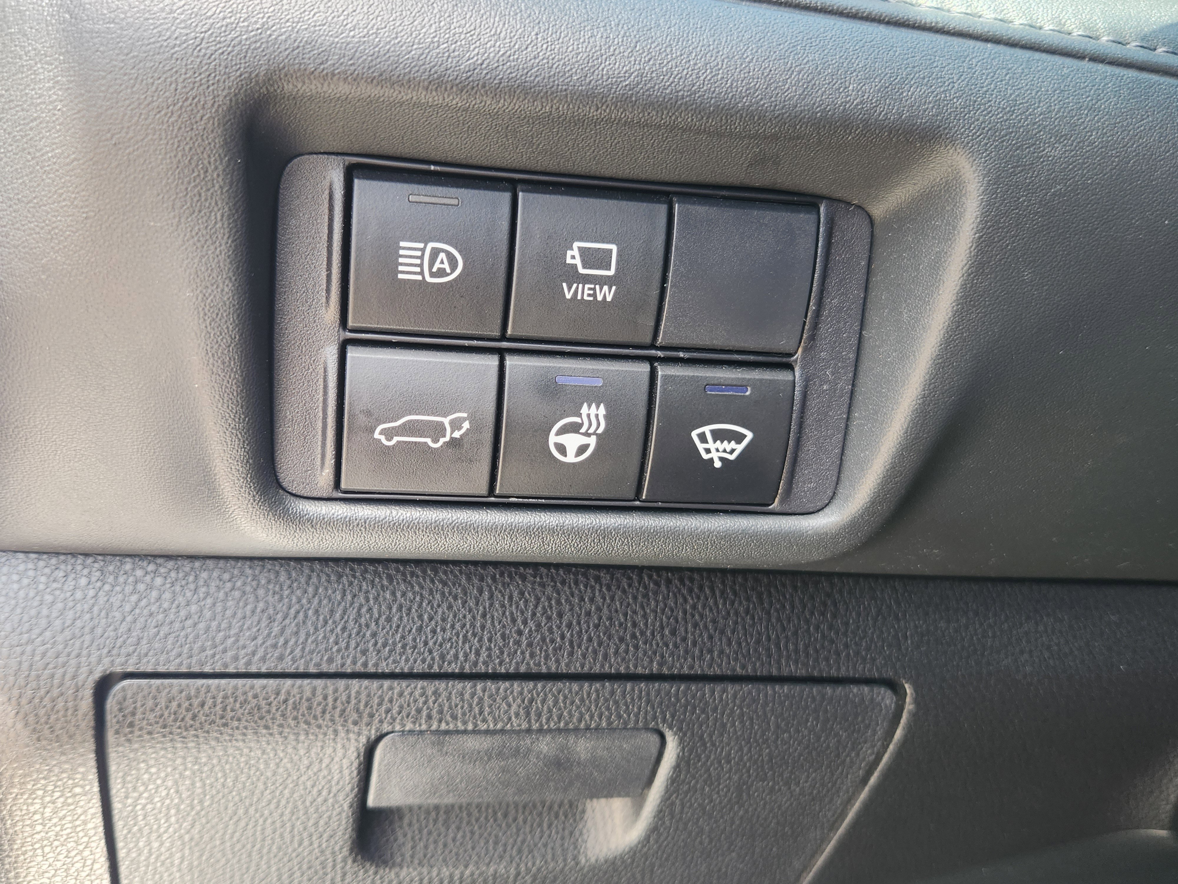 Used 2020 Toyota Highlander Platinum image 16