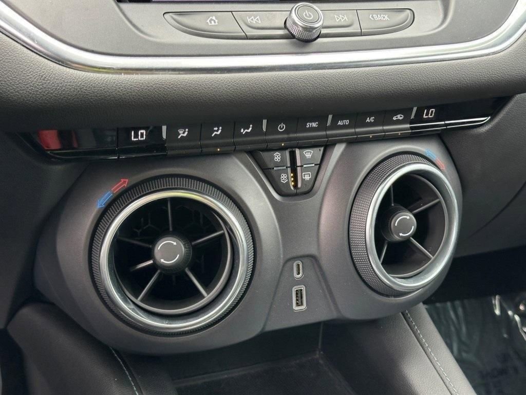 Used 2021 Chevrolet Blazer LT image 30