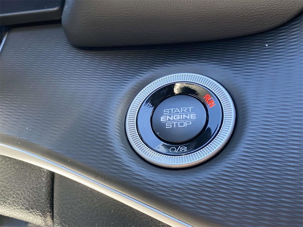 New 2025 Jeep Grand Cherokee L Altitude image 51